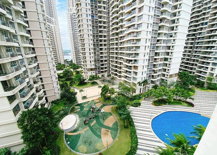 Royal Strand Country Garden Danga Bay