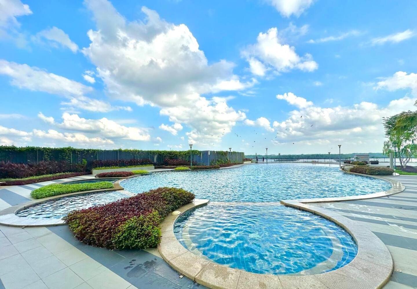Apartemen Royal Country Garden Danga Bay *