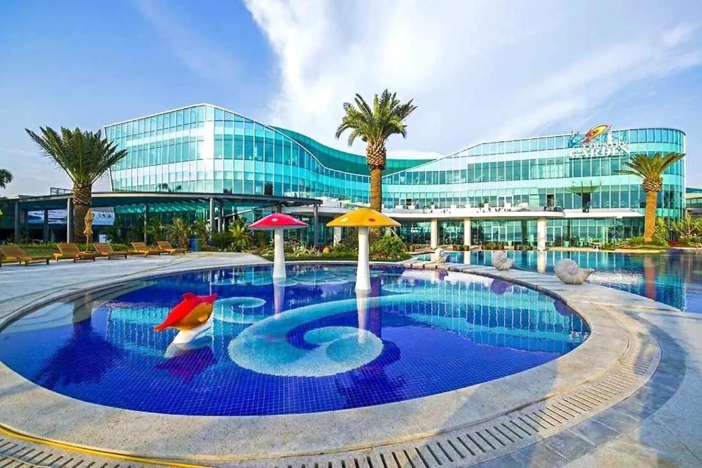 Royal Country Garden Danga Bay Apartemen