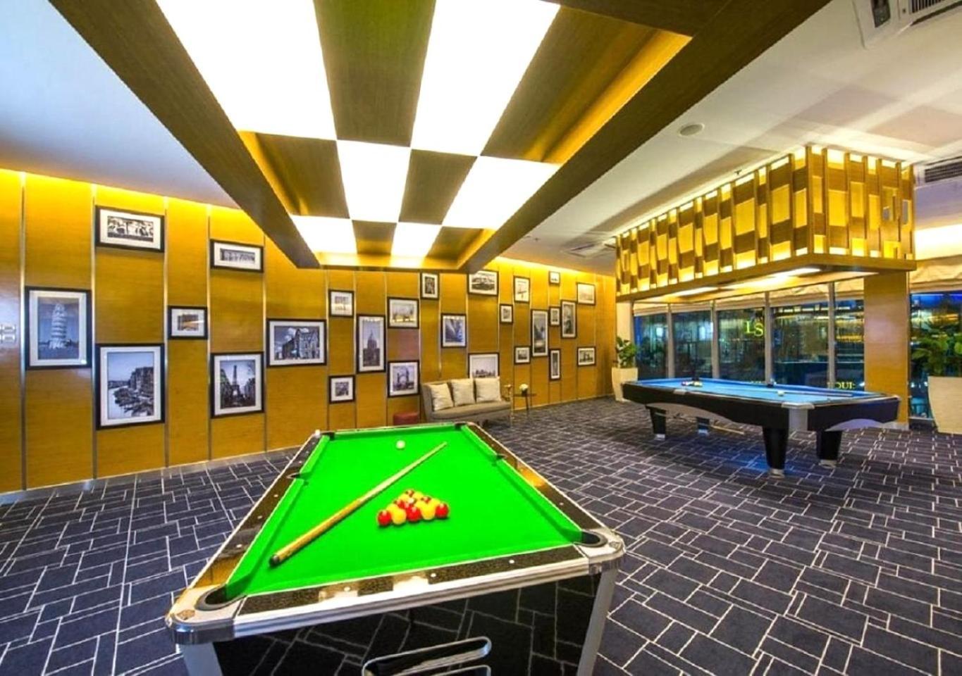 Royal Country Garden Danga Bay Apartemen